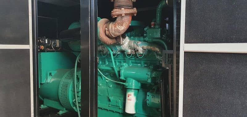 300kva 240kw Cummins NTA855 DG SET. 2