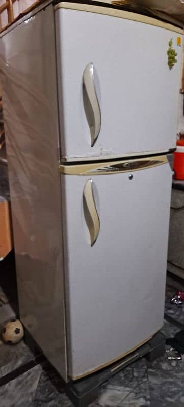 waves refrigerator for sale very good condition 0