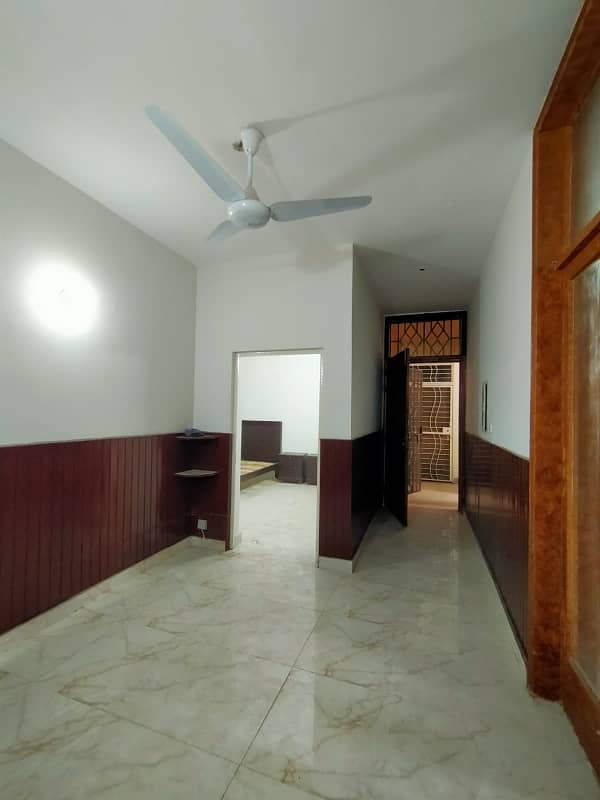 Property For rent In Gulberg 2 Lahore Is Available Under Rs. 100000 2