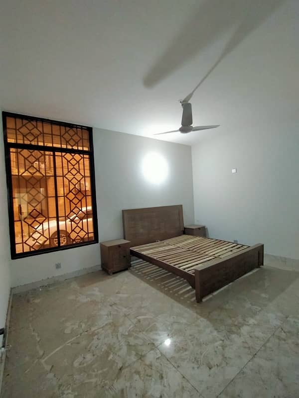 Property For rent In Gulberg 2 Lahore Is Available Under Rs. 100000 14