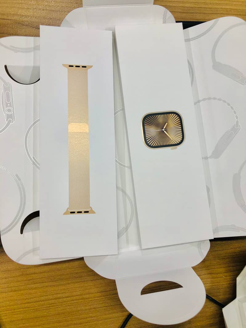 Apple Watch Series 10 GPS + Cellular 4mm New 1