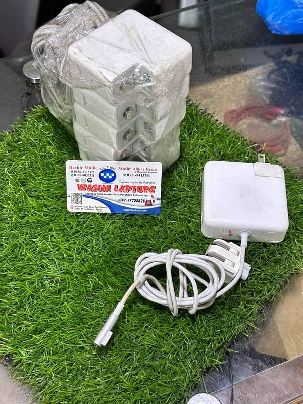 MagSafe Apple 60W  Power Adapter 1