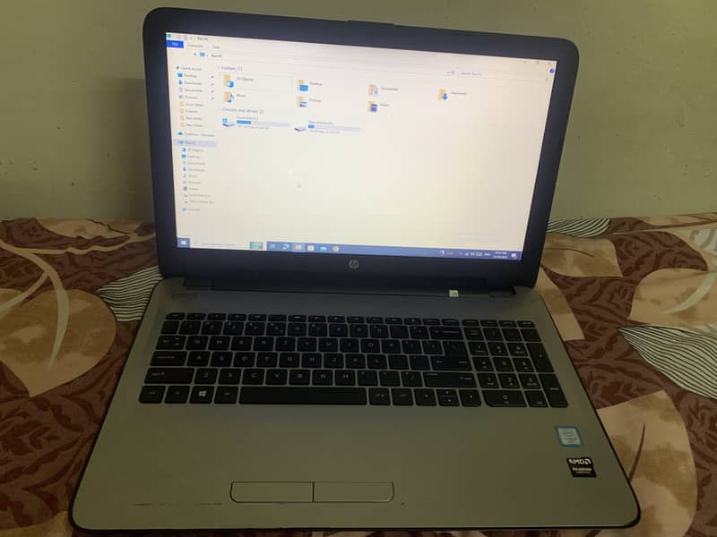 HP Pavilion 15 6th generation laptop 8GB RAM 512 GB HDD 128 GB SSD 3