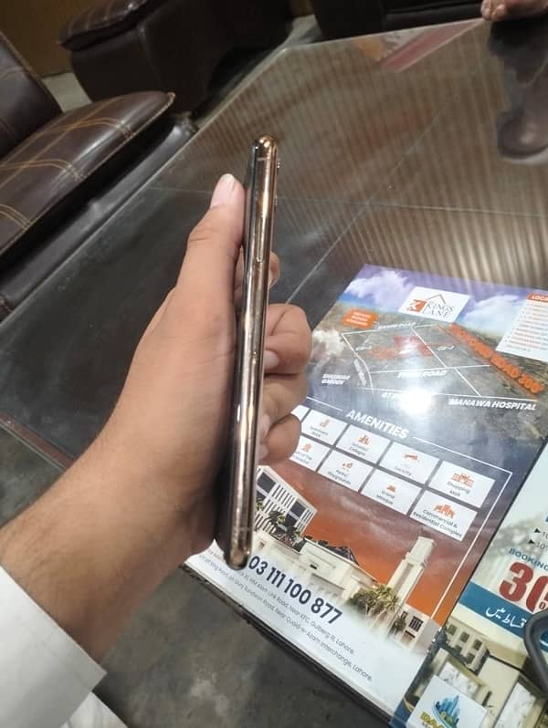 i phone 11 pro max offical pta approved 3