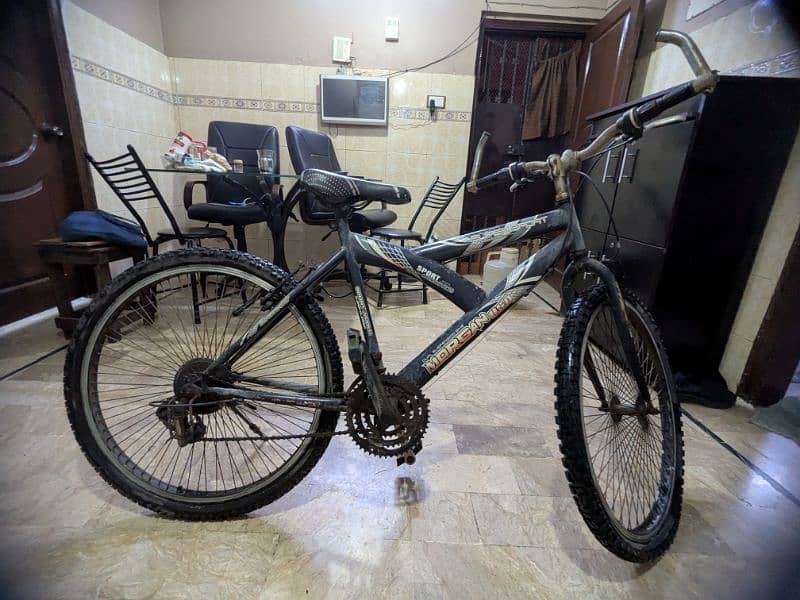 "Full-Size Mountain Bike - Affordable Price, Minor Repairs Needed" 2