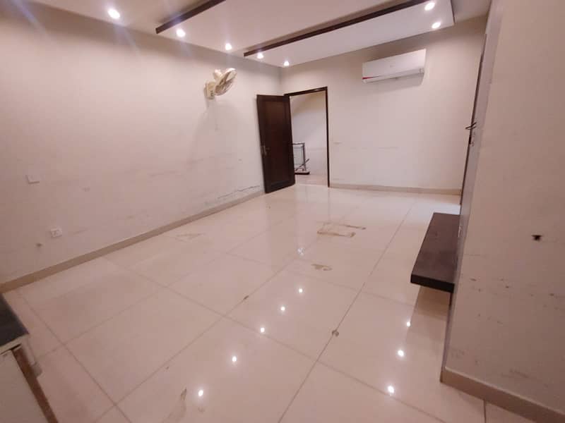 2 Marla Flat For Rent In DHA Phase 6 3