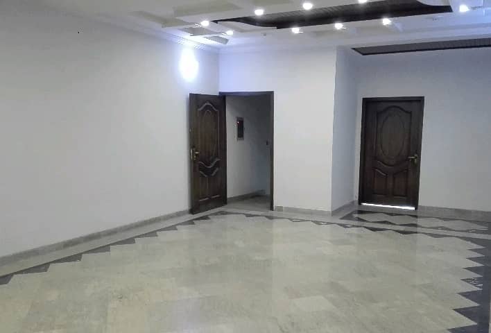 10 Marla Building For sale In Faisal Town 3