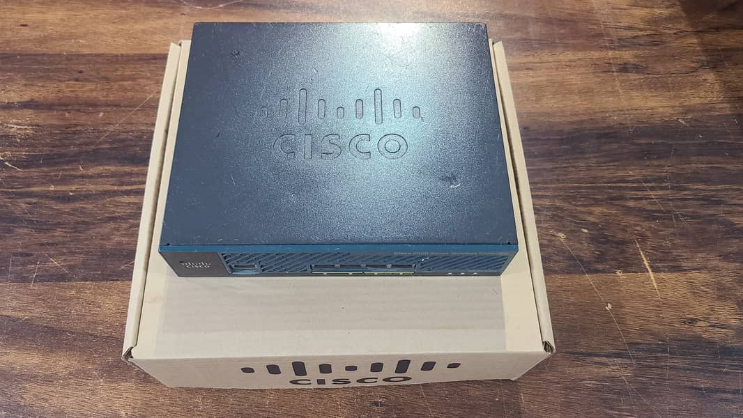 Cisco 2504 AIR-CT2504-5-K9 5 Access Points Wireless Controller (Box) 6