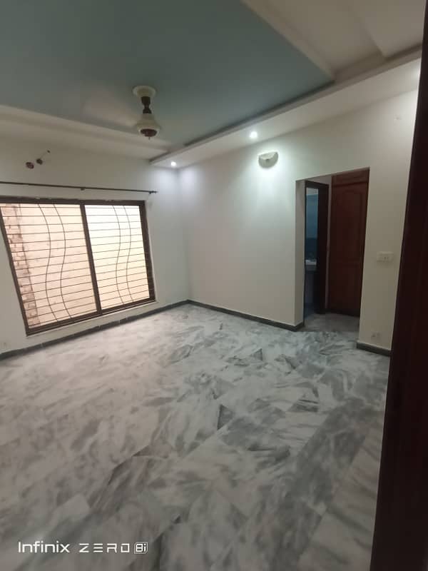 10 Marla Upper Portion Available For Rent Good Location And Resonable Price . 6