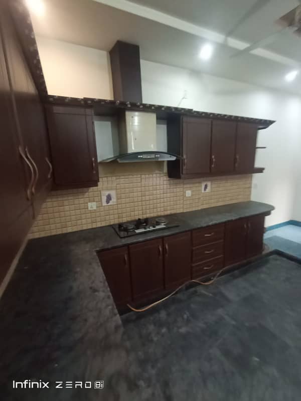 10 Marla Upper Portion Available For Rent Good Location And Resonable Price . 8