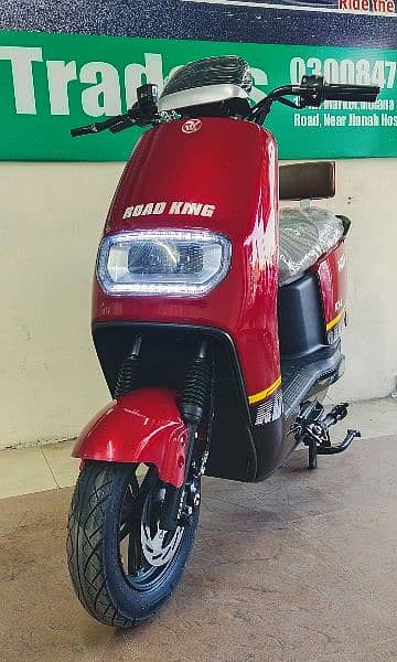 Brand New Electric Scooter/Scooty EV bike Metro Road King Eveon Yadea 9