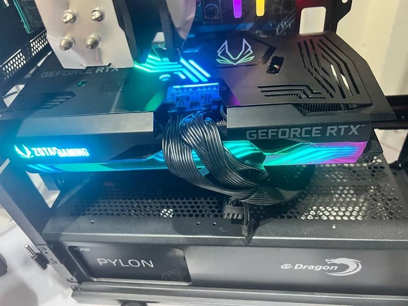 RTX 3070 ZOTAC GAMING AMP HOLOBLACK 8GB 2