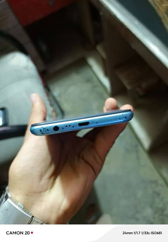 realme c21 4/64 10 by 10 condition glacier blue colour 5