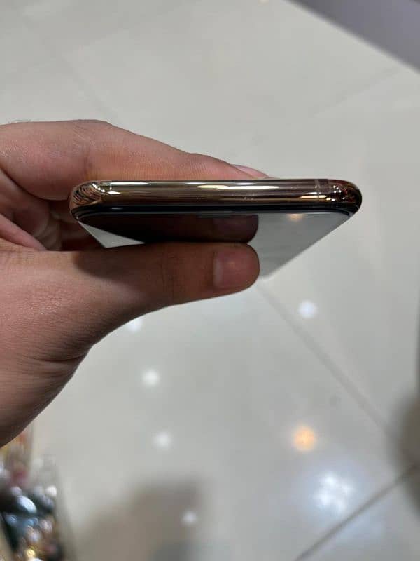 Iphone XS max 5