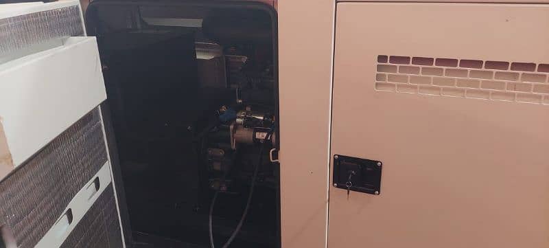 80kw 100kva Cummins 6BT5.9G2 DG Set sound Proof canopy unit. 6