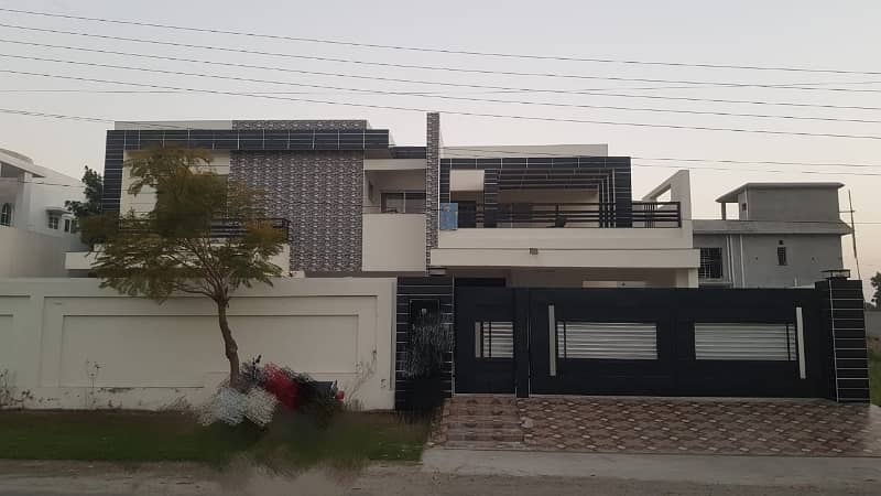 2 Kanal Dubble storey house available for sale in iep town Lahore 0