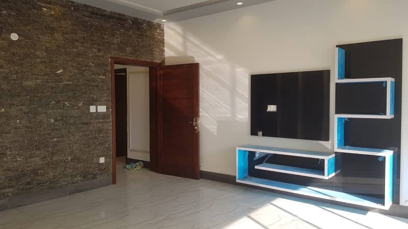 2 Kanal Dubble storey house available for sale in iep town Lahore 1