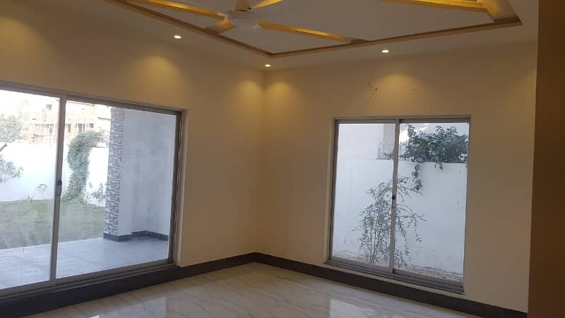 2 Kanal Dubble storey house available for sale in iep town Lahore 7