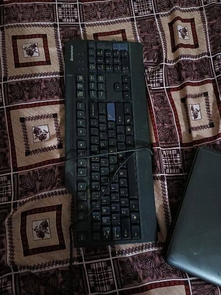 Laptop core i3 2/340GB 7