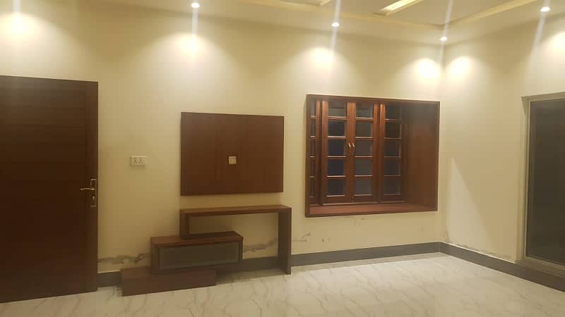 2 Kanal Dubble storey house available for sale in iep town Lahore 13