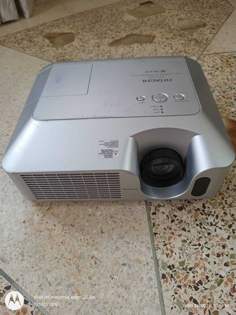 Hitachi projector for sale 0