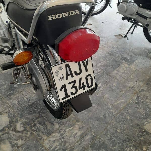 honda 125 special editation 3