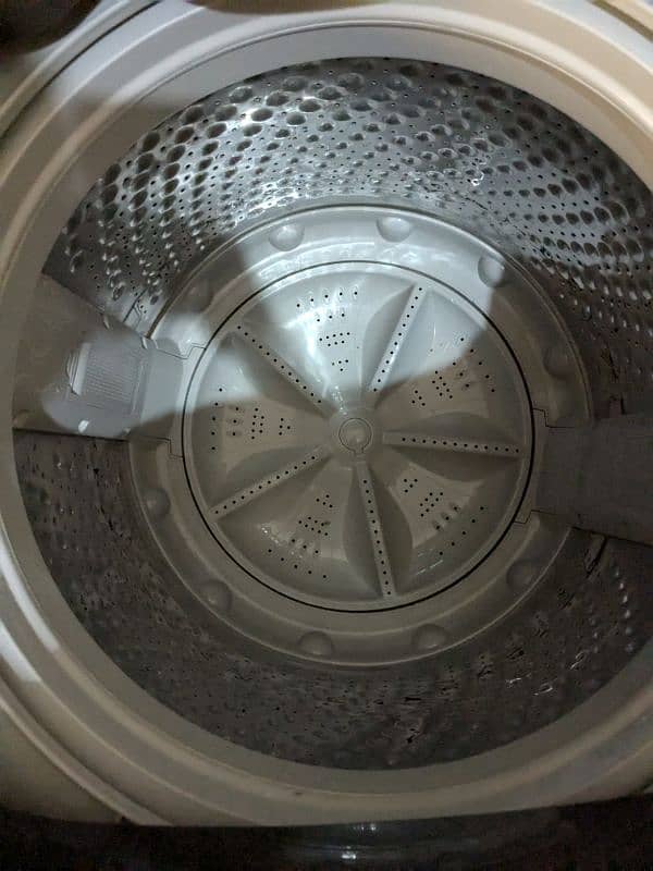 Dawlance Automatic Washing Machine 1