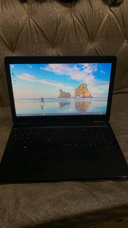 Dell latitude E5550 i5 5th generation 1