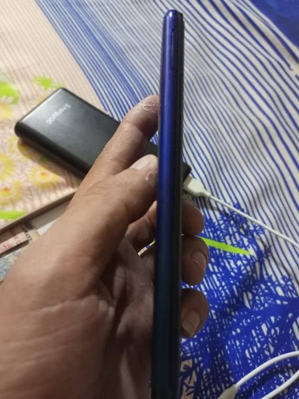 vivo y 17 navy blue 4/64 3