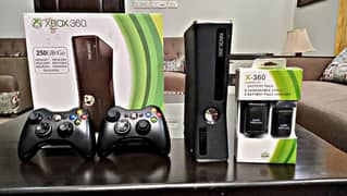 Xbox 360 Slim Jailbreak with Box and 2 original Controllers