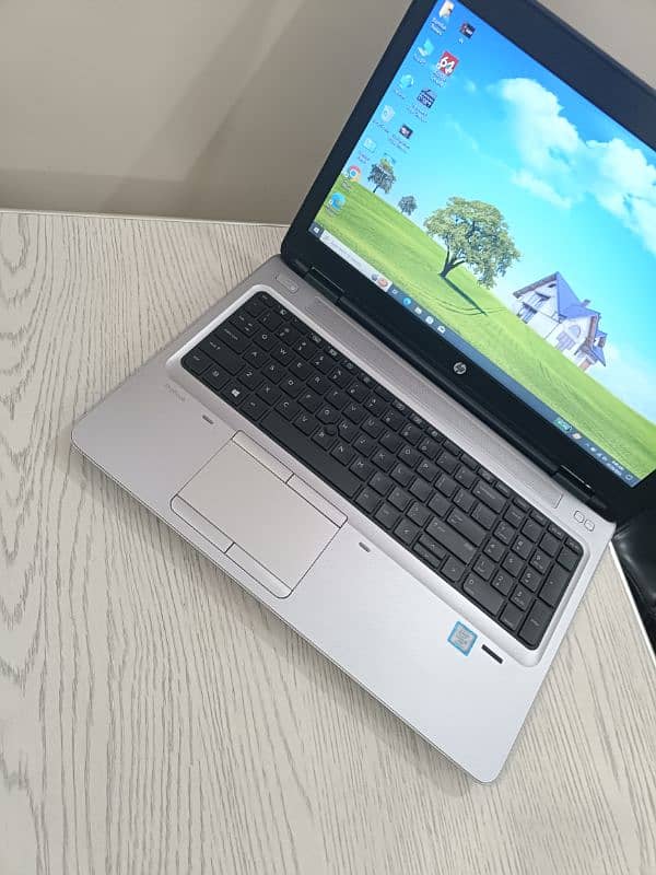 Hp probook 650 g2 core i5 7th gen i5-7440hq quadcore 15.6 inch Numpad 5