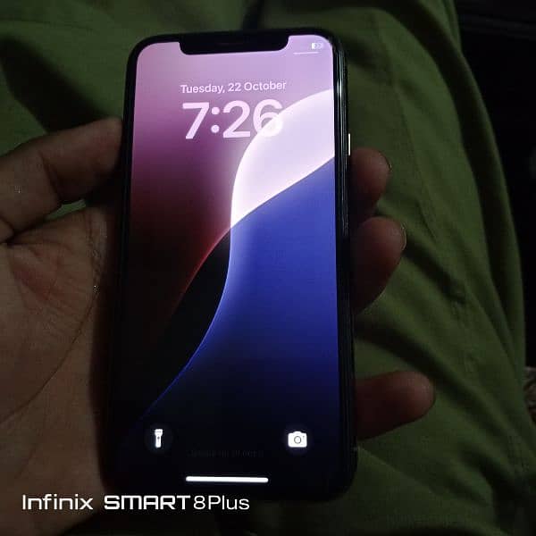 iphone 11 pro & Infinix smart 8 plus 11