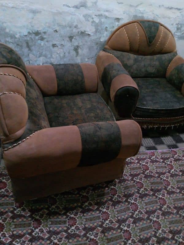 sofa Set For Sale Urgently 0