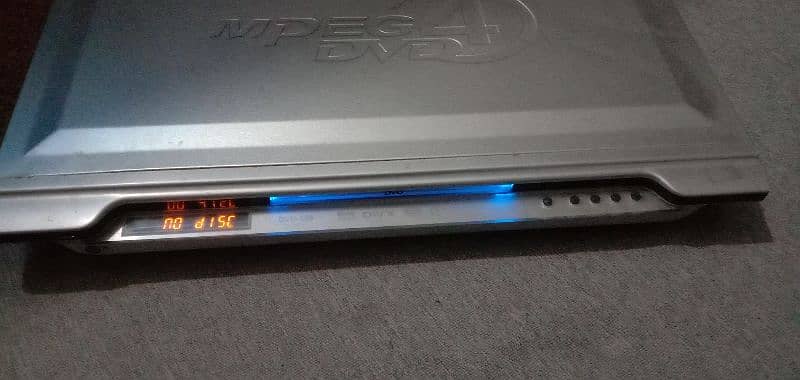 Sharp dvd player in excellent condition 3