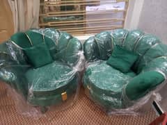 5 seater new urgent sale solid Wooden structure