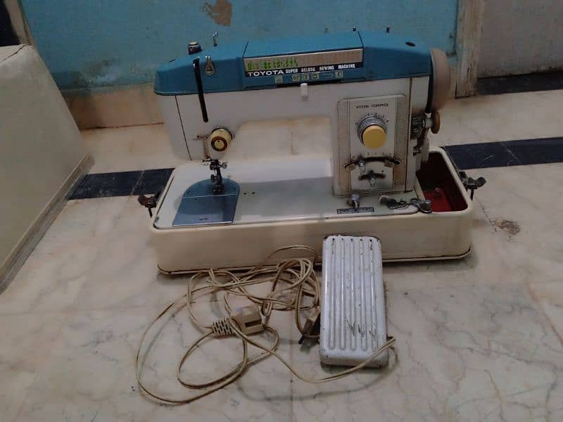 Toyota sewing machine 10