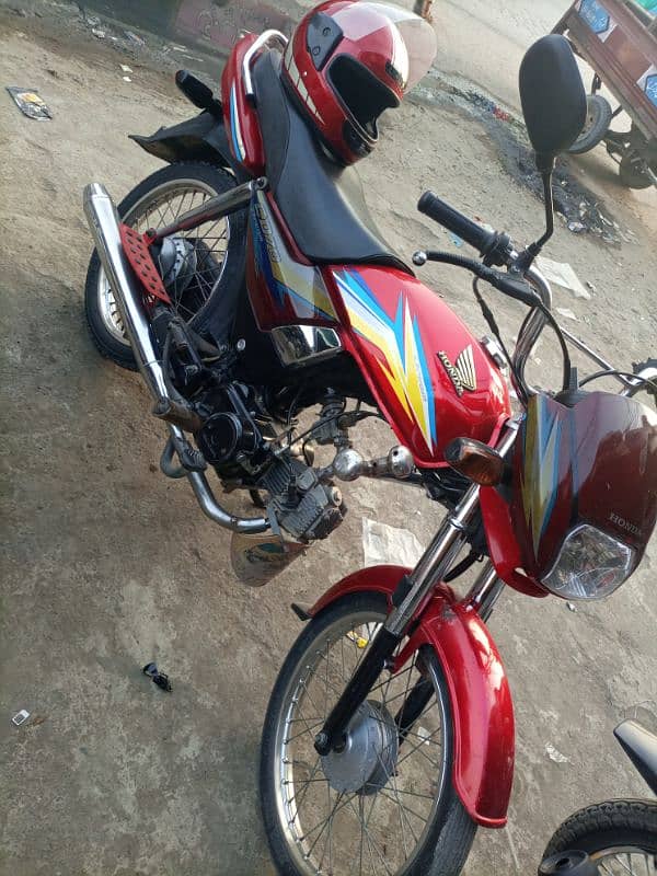 Honda Dream 2018 Model 7