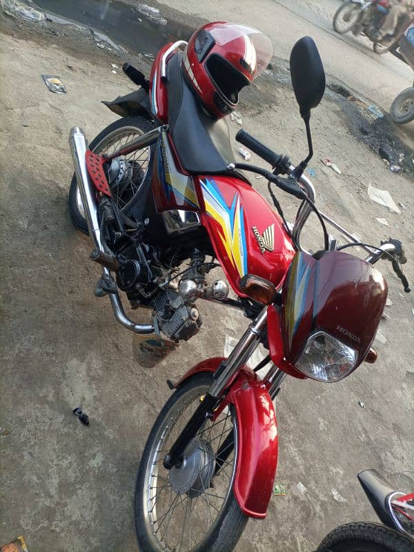 Honda Dream 2018 Model 9