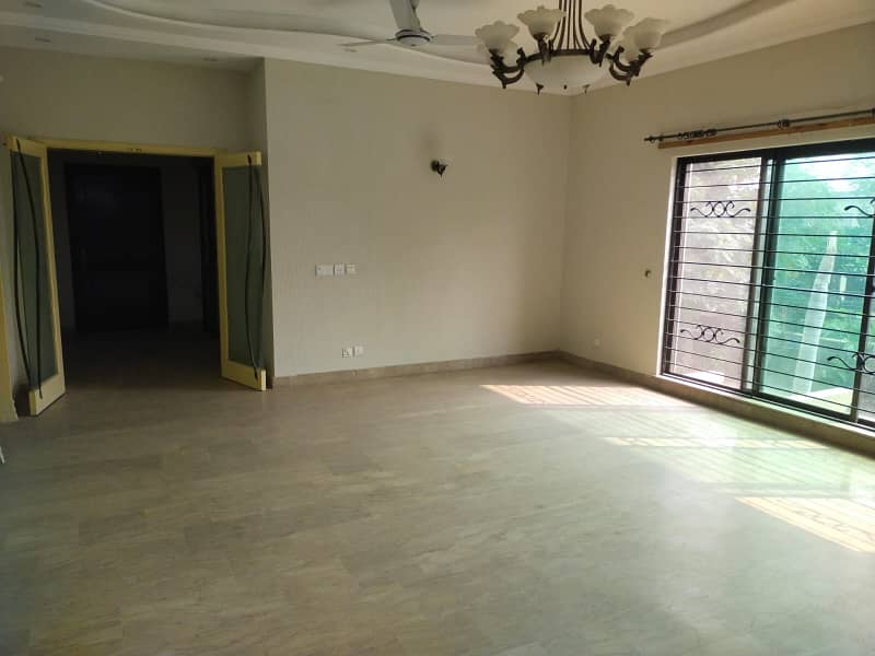 01 Kanal Separate Gate Beautifull Upper Portion Available For rent in DHA Lahore Cantt 0