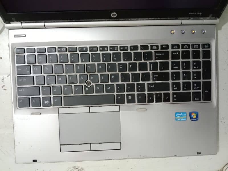 HP EliteBook 8570p 1