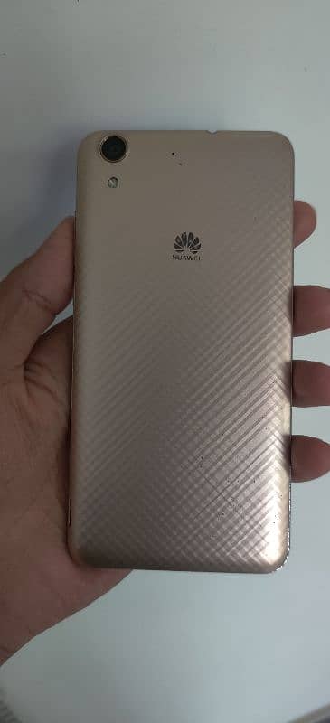 HUAWEI Y611 1