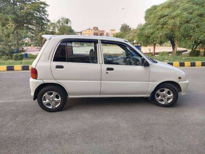 Daihatsu Cuore 2007 7