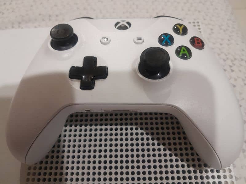 X box One S 1