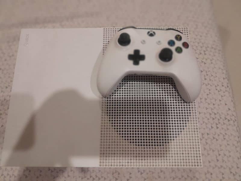 X box One S 3