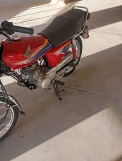 Aslam alikum my selling bike honda CG 125 model 2010 document clear ha