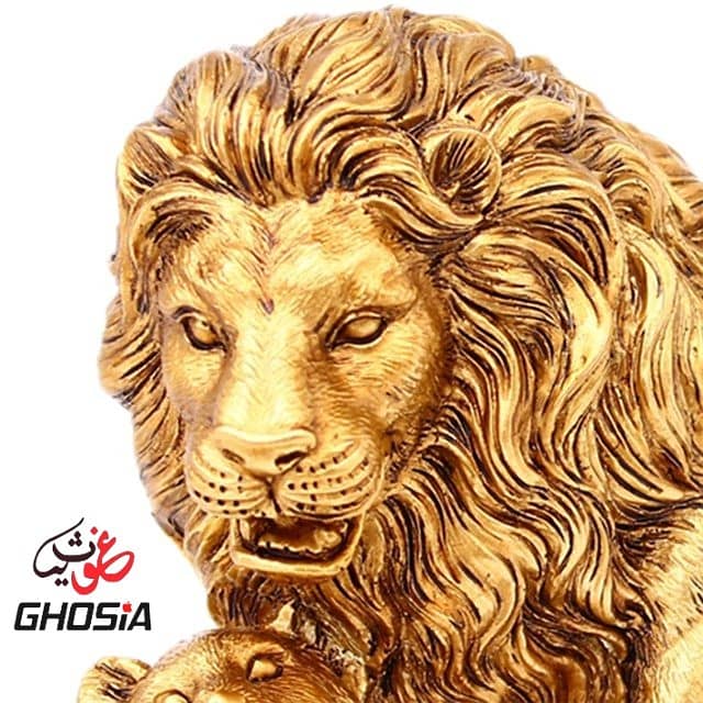 Golden Lion and Cub Statue – This Stunning Sculpture 1