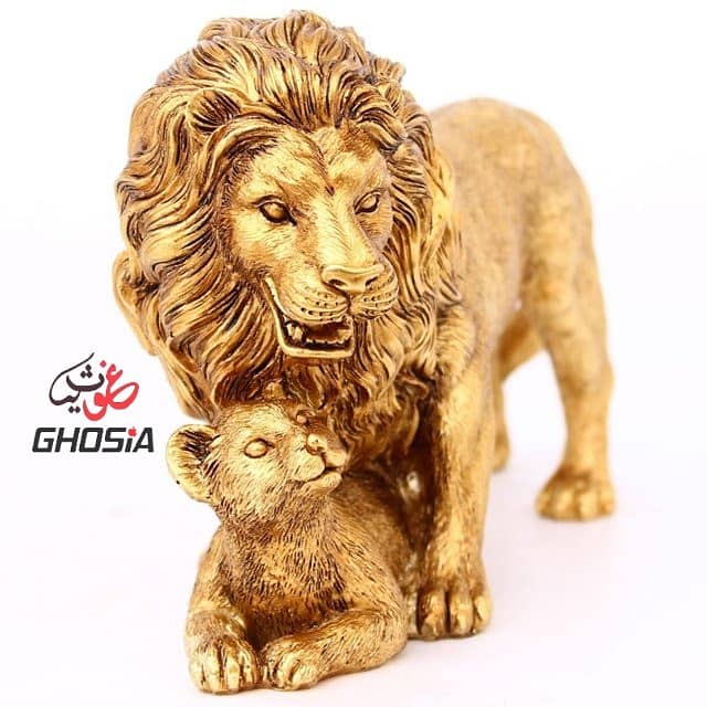 Golden Lion and Cub Statue – This Stunning Sculpture 7