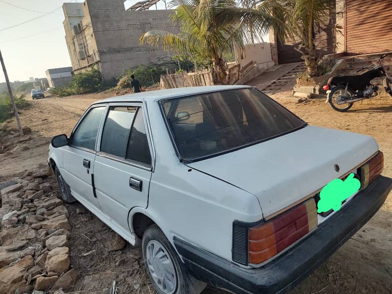 Nissan Sunny 1986 9