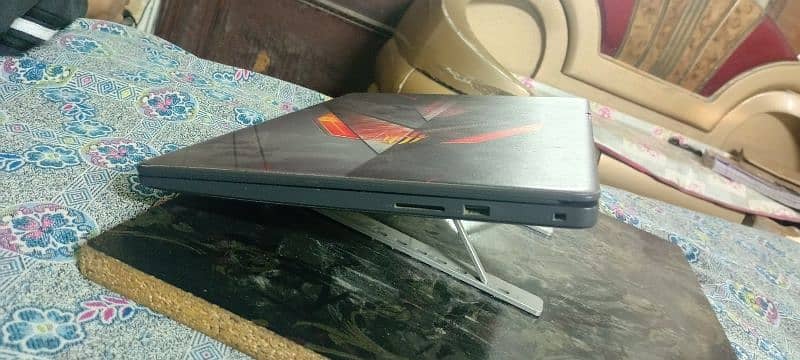 Dell ryzen processor gaming laptop and graphic designing. Ultra slim. 15