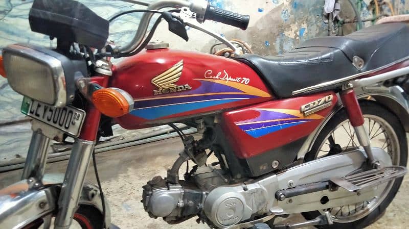 HONDA CD 70 TOTALLY genuine 2008 golden number 1